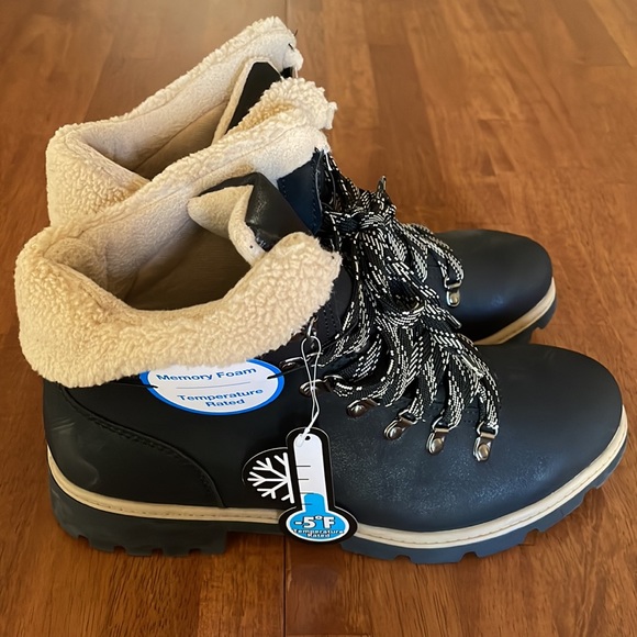 ❌SOLD❌  Women’s Boots - Picture 3 of 7